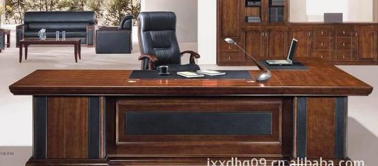 江西南昌辦公桌家具 老班桌 大班臺(tái) 中班臺(tái)(圖)