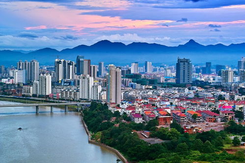 經(jīng)濟(jì)日報 頭版頭條聚焦贛州 加快振興發(fā)展 打造 紅色樣板